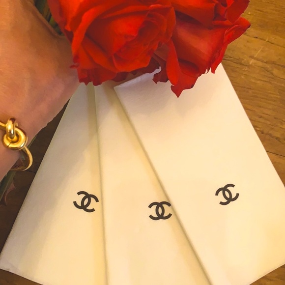 Do It with Chanel ... Set of Three authentic Chanel Napkins— collectibles - Picture 4 of 4